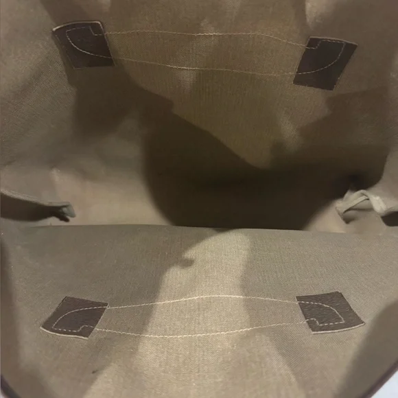 Gucci Beige GG Canvas Tote with Brown Leather Trim - Picture 6 of 8